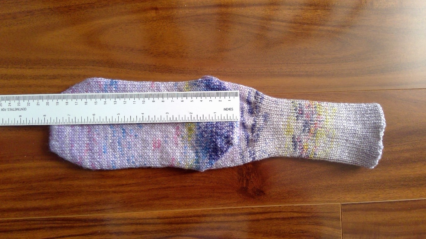 Knitting calcetines en una máquina estándar por Diana Sullivan